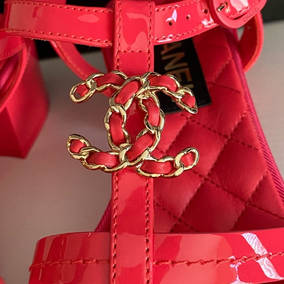 NIB Chanel 23C Pinkish Red Patent Leather CC Heeled Sandals size 38.5 - Picture 7 of 9